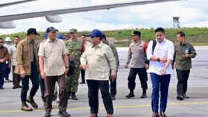 Presiden Prabowo Tinjau Jembatan Bailey dan Posko Pengungsian di Tapanuli Selatan
