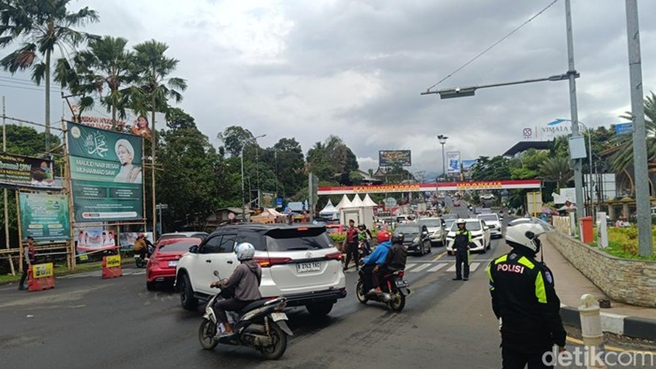 Lalu Lintas Simpang Gadog, Bogor, Kamis (25/12/2025). (foto: Rizky Adha/detikcom)