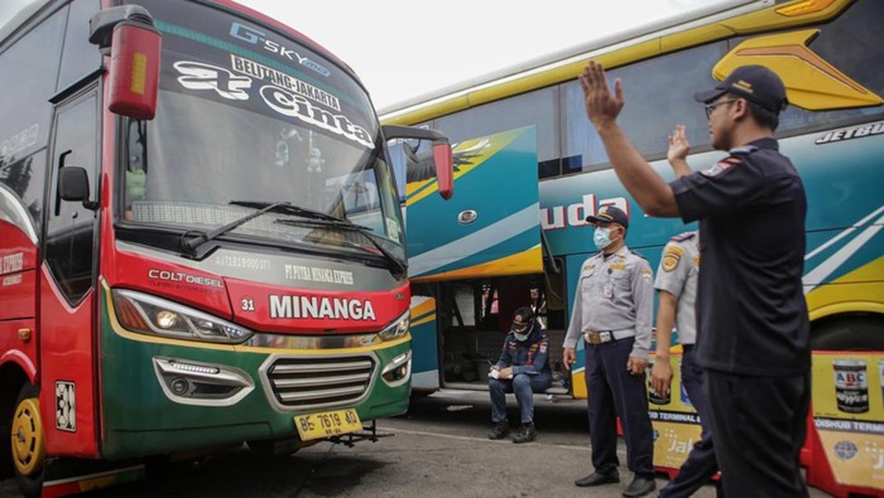 Ilustrasi Bus (foto: Antara Foto/fauzan)