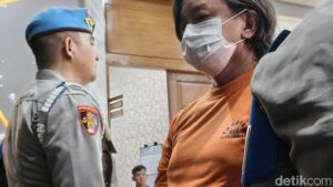 Pria Berjaket Ojol Gadungan Tembak Lansia di Bandung, Korban Luka di Mulut