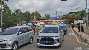 Rekayasa Lalu Lintas One Way Puncak Bogor Arah Jakarta Berlaku Siang Ini