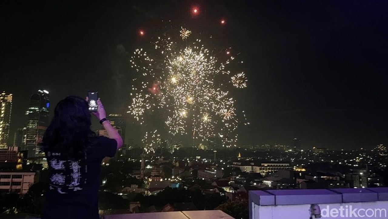 Ilustrasi. Kembang Api (foto: Tripa Ramadhan)