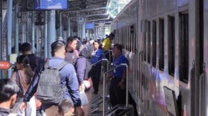 10,1 Juta Orang Naik Angkutan Umum Selama Libur Nataru 2025/2026, Kemenhub Tekankan Keselamatan