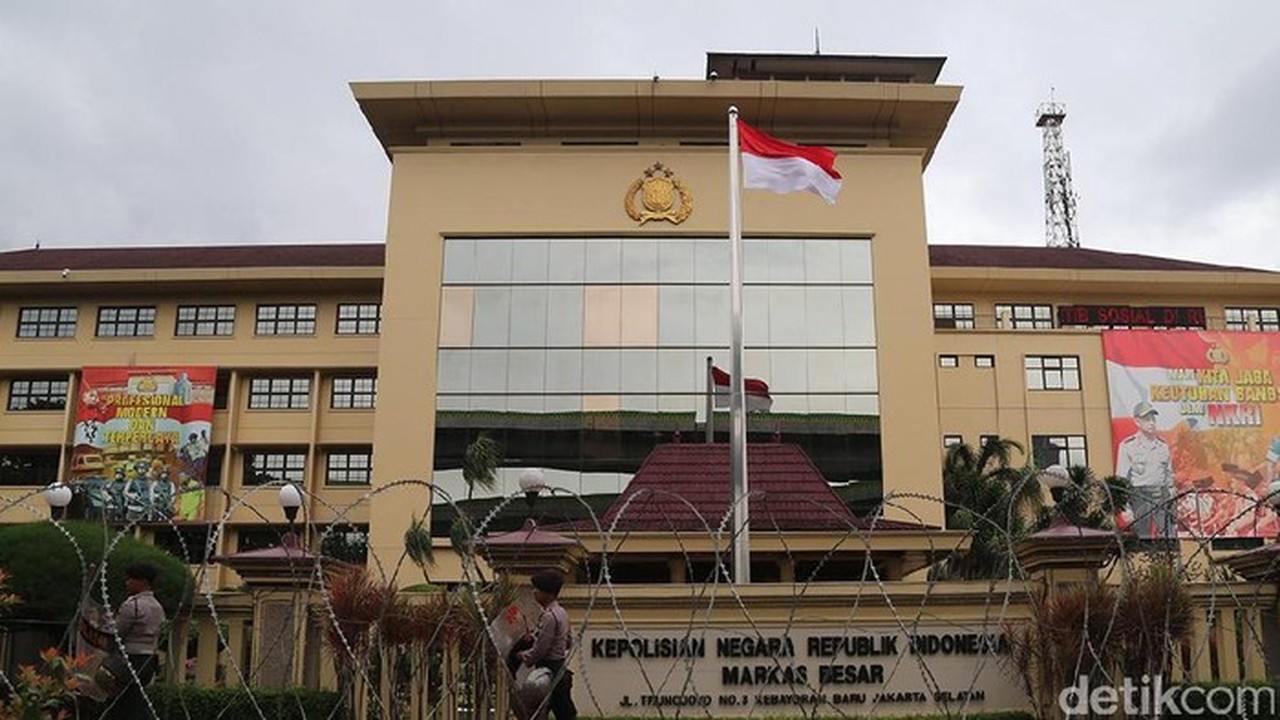 Gedung Mabes Polri (foto: Ari Saputra)