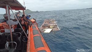 Serpihan Kapal Tenggelam di Labuan Bajo Ditemukan, Pelatih Valencia dan 3 Anaknya Masih Hilang