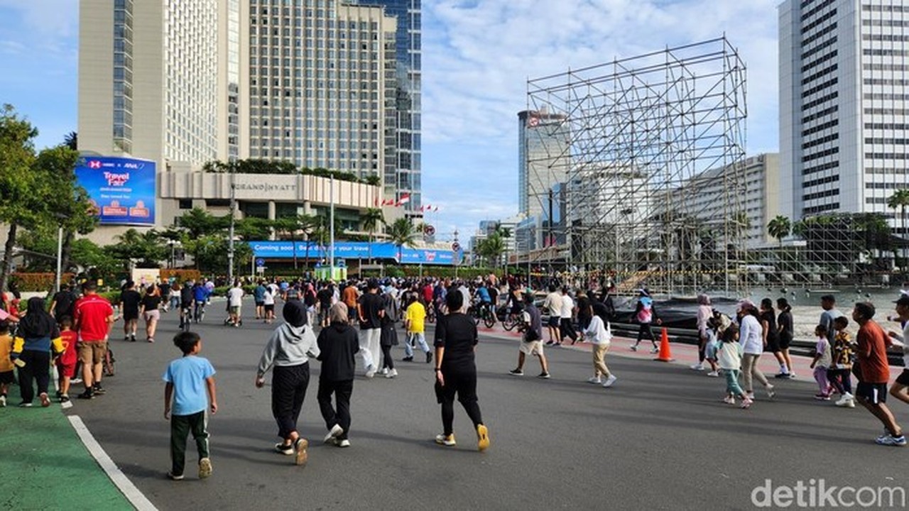 Foto: Panggung Disiapkan Di Bundaran Hi. (adrial/detikcom)