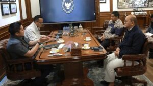 Seskab Teddy Ungkap Rincian Pembangunan Huntap dan Huntara Pascabencana Sumatera