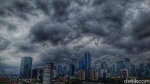 BMKG Prediksi Puncak Musim Hujan Saat Natal 2025 dan Tahun Baru 2026, Waspada Cuaca Ekstrem