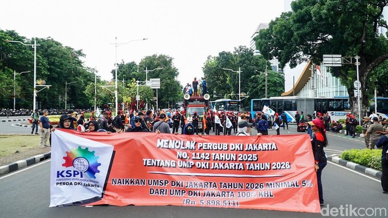 Foto: Demo Buruh Tolak Ump 2026 Di Jakarta (muhammad Firman/detikfoto).