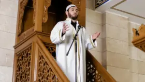 7 Contoh Khutbah Jumat Tentang Isra Miraj 30 Menit yang Menyentuh dan Mudah Disampaikan