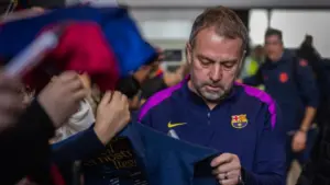 Barcelona Tumbang di Anoeta, Hansi Flick Beri ‘Sindiran Halus’ tapi Menohok untuk Wasit Gil Manzano