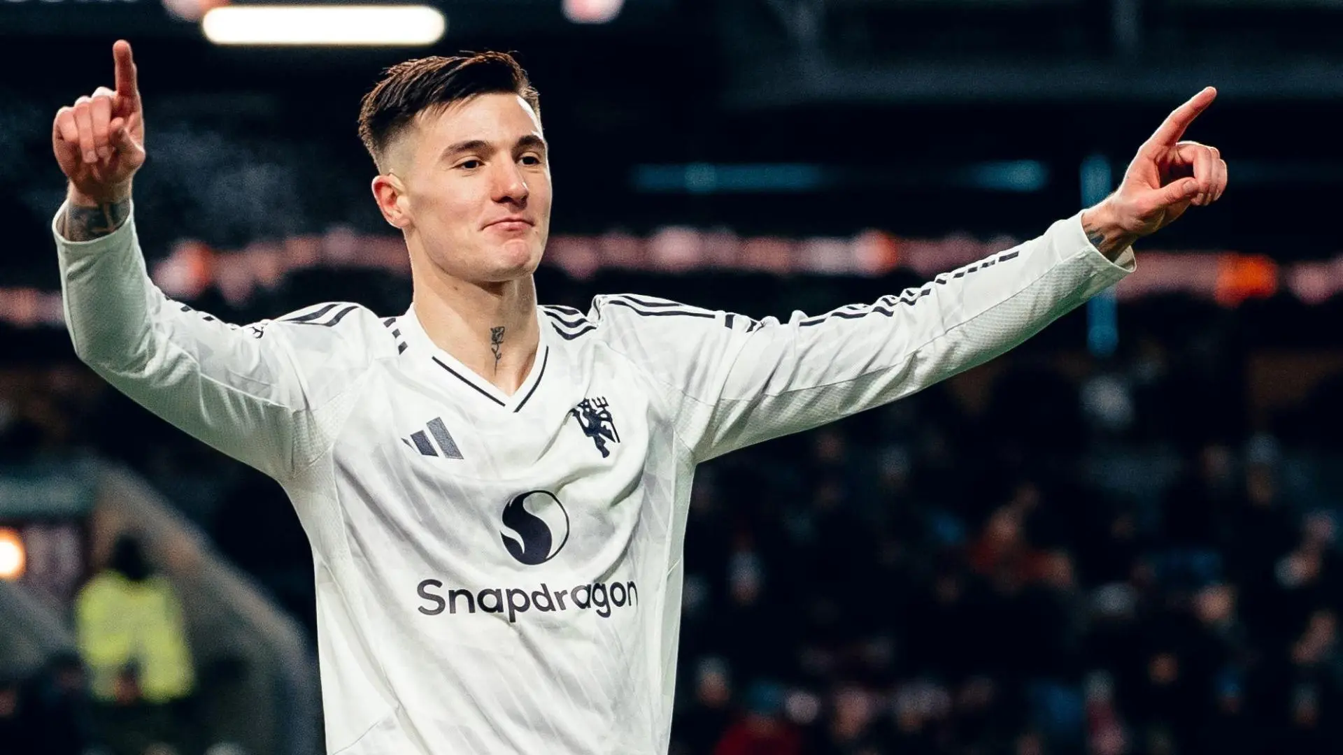 Benjamin Sesko Cetak Brace Manchester United Ditahan Imbang Burnley 2 2