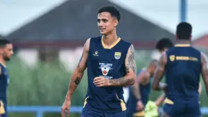 Bojan Hodak Ungkap Alasan Eliano Reijnders Tak Bisa Tampil Saat Persib Hadapi PSBS Biak