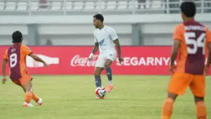 Derbi Jatim Memanas di Bursa Transfer! Persebaya dan Arema Saling Sikut Demi Pemain Senilai Rp6,6 M