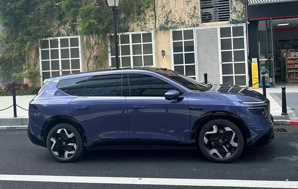 Desain Eksterior Nissan Nx8
