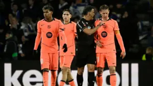 Frenkie de Jong Kritik Keras Kepemimpinan Wasit Usai Barcelona Tumbang dari Real Sociedad