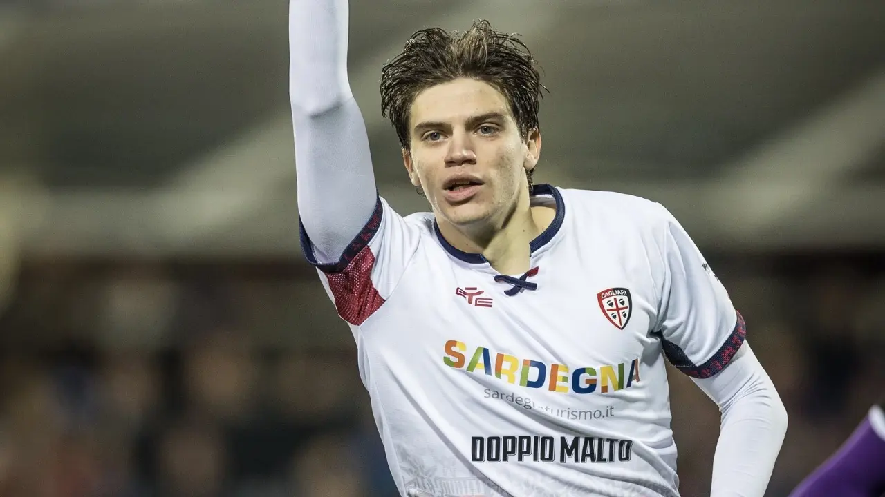 Hasil Serie A Cagliari Menang Dramatis 2 1 Atas Fiorentina Di Artemio Franchi