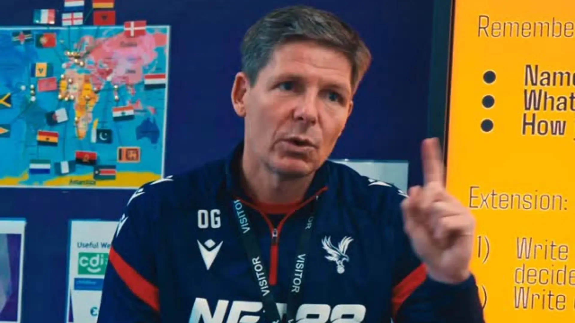Hati Oliver Glasner Hancur Usai Crystal Palace Jual Marc Guehi Ke Manchester City Senilai 20 Juta Paun