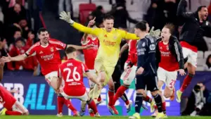Kiper Benfica Cetak Gol Dramatis, Taklukkan Real Madrid dan Lolos Babak Play-off Liga Champions