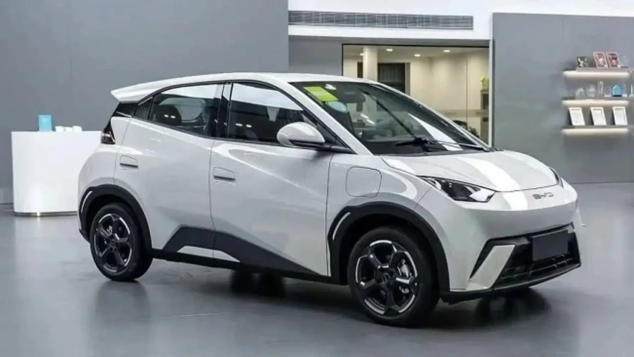 Laku 22 582 Unit Byd Atto 1 Jadi Mobil Listrik Terlaris Di Indonesia Sepanjang 2025