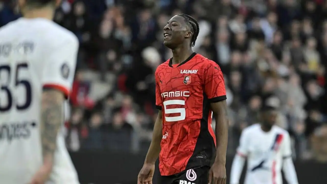 Mu Lirik Mohamed Kader Meite Kans Gantikan Zirkzee Jika Hengkang Dari Old Trafford