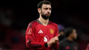 Manchester United Terpuruk: Bruno Fernandes Dikabarkan Ingin Hengkang dari Old Trafford Musim Depan