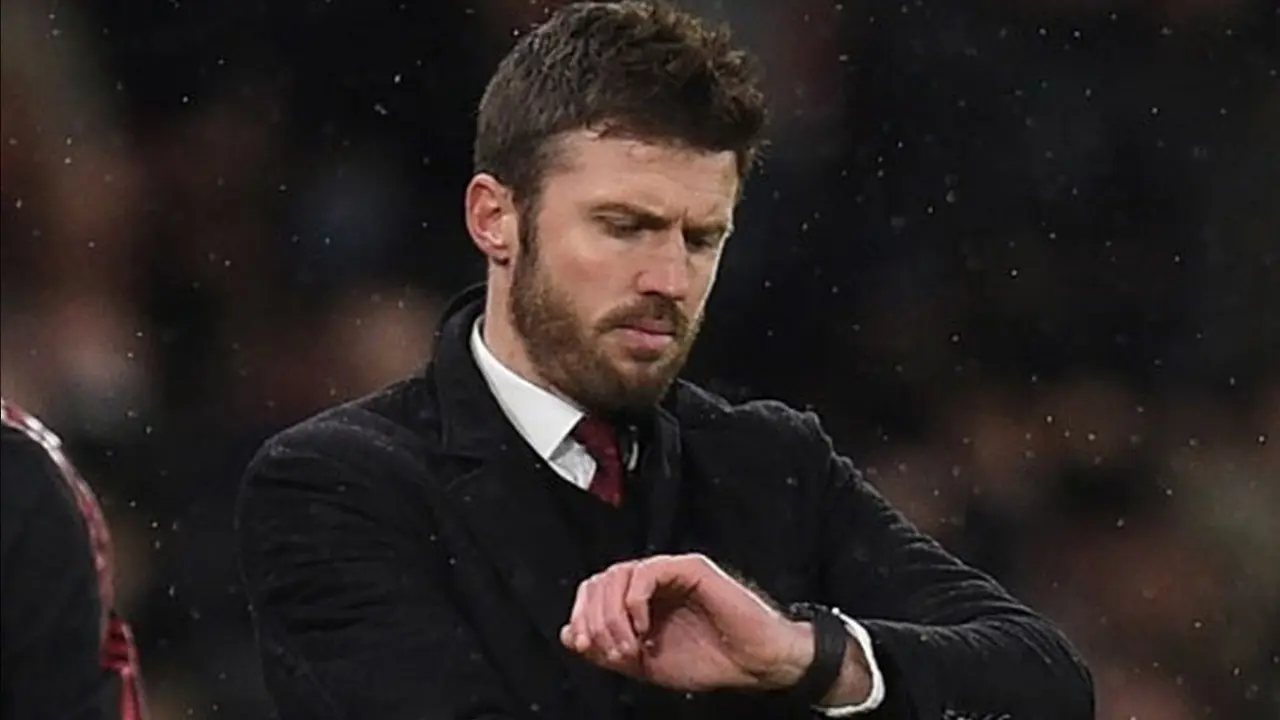 Michael Carrick Respons Santai Dinamika Transfer Manchester United