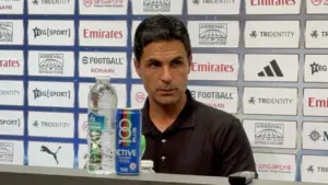 Mikel Arteta Balas Pertanyaan Tajam Wartawan dengan Tatapan Maut Jelang Arsenal vs Leeds