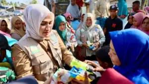 Mualem Dikabarkan Menikah Lagi, Publik Soroti Sosok Istri Pertama Gubernur Aceh