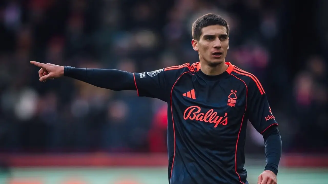Nottingham Forest Bungkam Brentford 2 0 Berkat Gol Igor Jesus Dan Taiwo Awoniyi