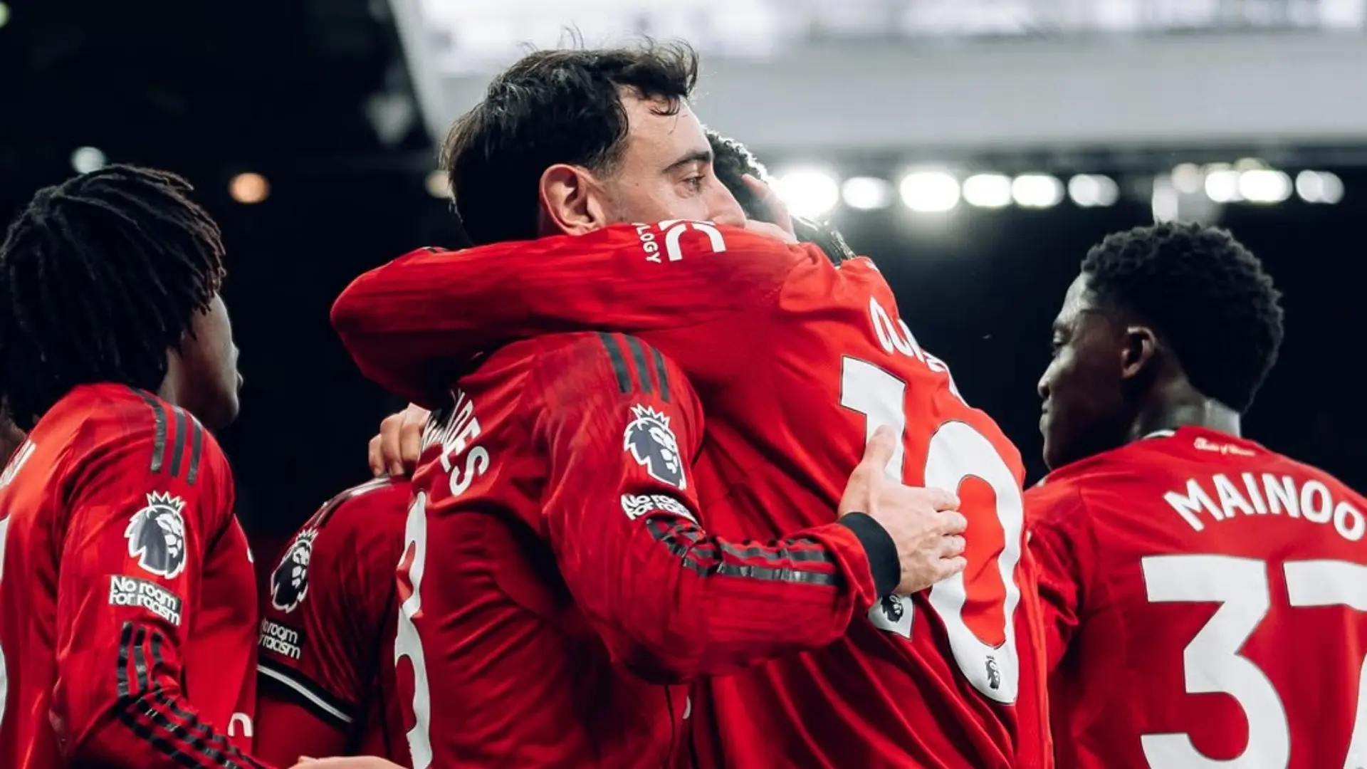 Old Trafford Dan Fenomena Home Bias Mengapa Keputusan Wasit Selalu Menguntungkan Manchester United
