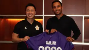 Persik Kediri Perpanjang Kontrak Ezra Walian Hingga 2029: Simak Alasan Taktis di Baliknya