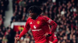 Petaka bagi Man United, Carrick Konfirmasi Dorgu Absen Lama Akibat Cedera Parah