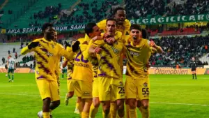 Prediksi Eyupspor vs Besiktas: Ujian Berat Tuan Rumah, Momentum Tim Tamu dan Prediksi Skor