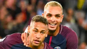 Rekam Jejak Cedera Layvin Kurzawa: Risiko atau Keuntungan Besar bagi Persib Bandung?