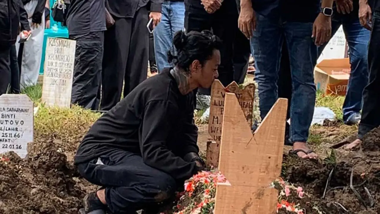 Reza Arap Histeris Usai Pemakaman Lula Lahfah Kenapa Nggak Dengerin Gue