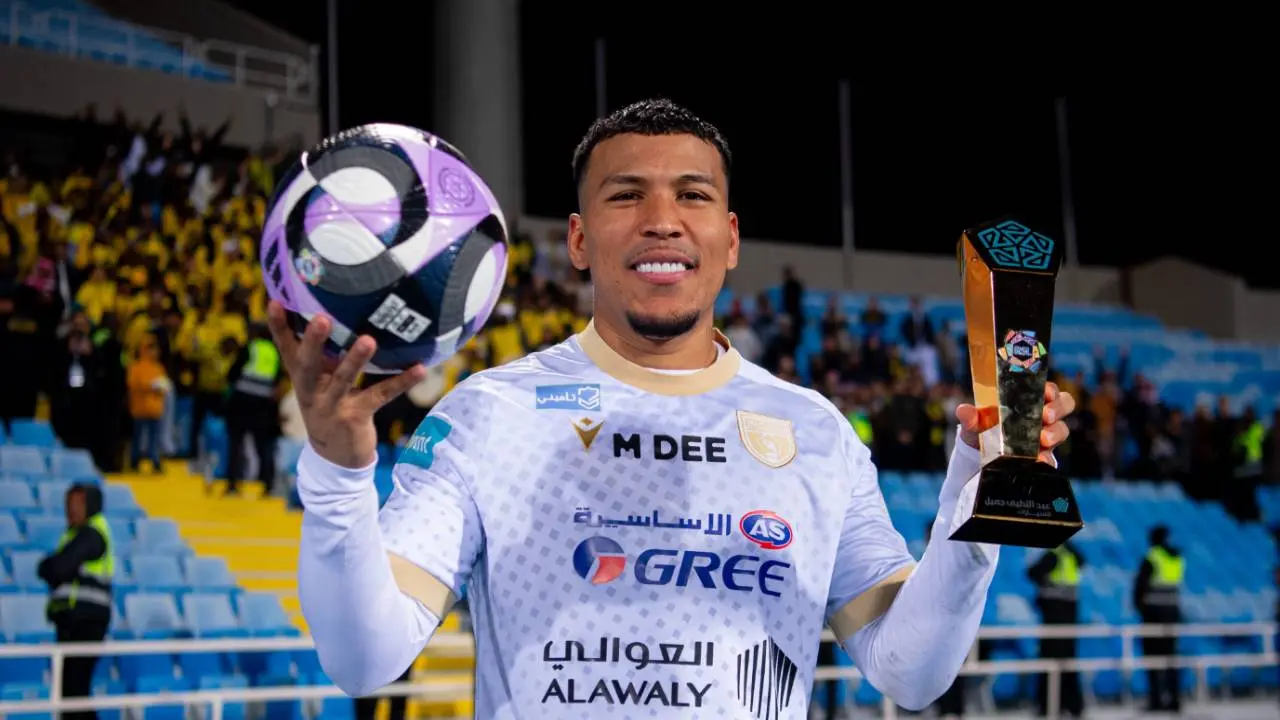 Roger Martinez Menggila Dengan Hattrick, Al Taawon 10 Pemain Taklukkan Al Riyadh 3 1