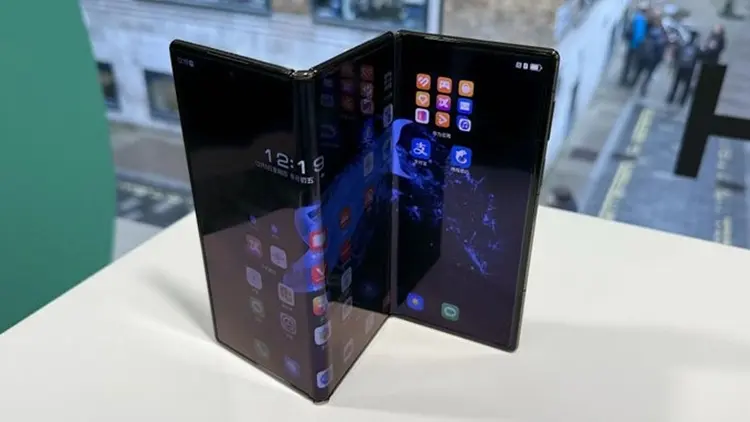 Samsung Galaxy Z Trifold