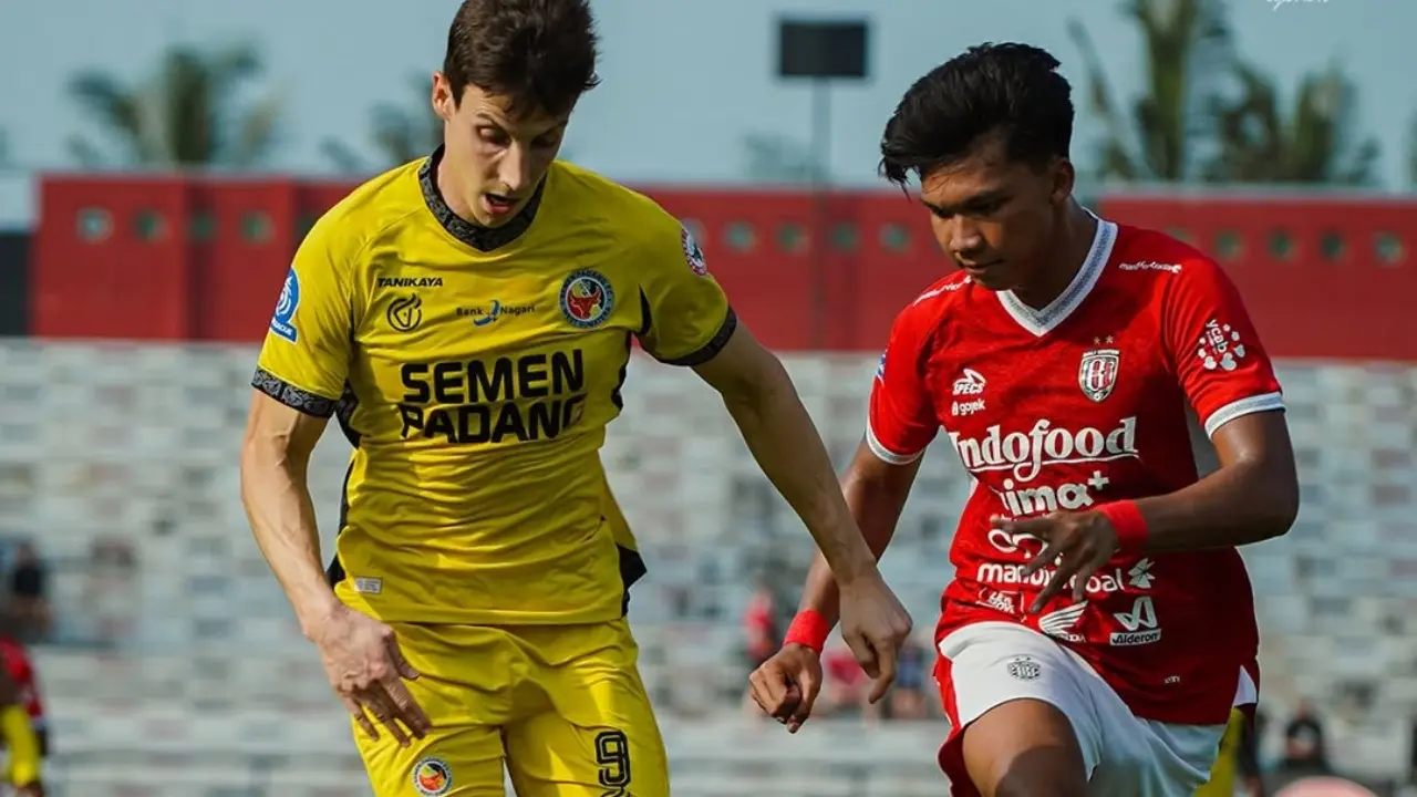 Semen Padang Ungguli Bali United 2 0 Di Babak Pertama