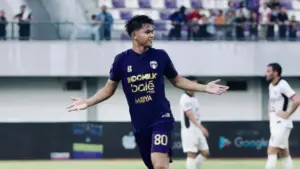 Terungkap! Bukan Cuma Usia Muda, Ini Alasan Utama Chonburi FC ‘Ngebet’ Boyong Hokky Caraka dari Persita