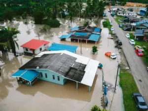 Banjir Meluas di Jawa dari Jatim hingga Jabar, BMKG: Cuaca Ekstrem Masih Berlanjut