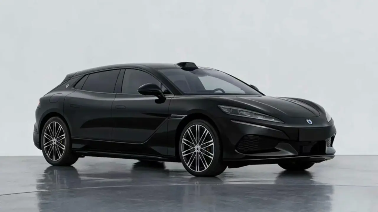 Denza Z9 Gt Terbaru Terungkap Di Miit Tenaga Naik Ke 1 140 Hp Dan Pakai Tiga Motor Listrik
