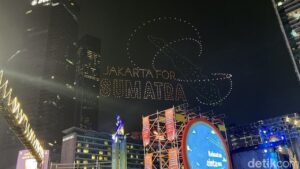 Perayaan Tahun Baru 2026 di Bundaran HI: Drone ‘Jakarta for Sumatra’ Hiasi Langit Jakarta