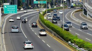 Lalu Lintas Tol Arah Jakarta Lancar di Hari Pertama Kerja Pasca Libur Tahun Baru 2026