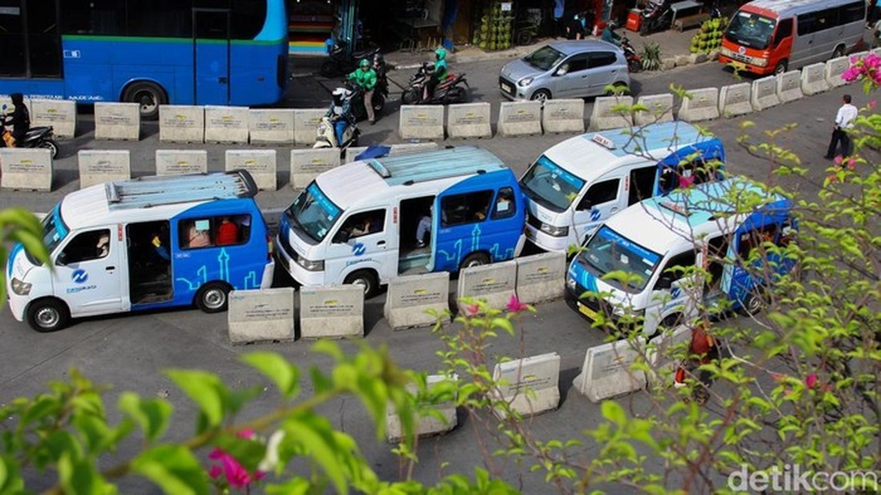 Ilustrasi Angkot Jaklingko (foto: Gilang Faturahman/detikcom)
