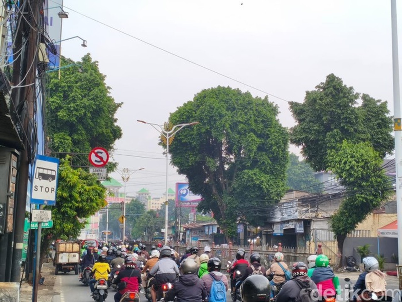 Foto: Pantauan Lalin Di Jakarta Pagi Ini (kurniawan/detikcom)