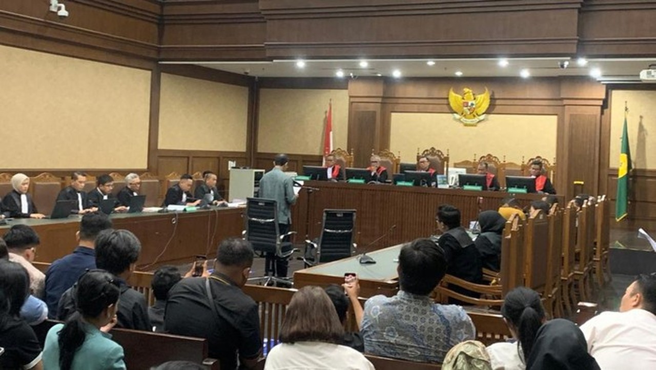 Nadiem Bacakan Eksepsi Di Pengadilan Tipikor Jakarta (mulia/detikcom)