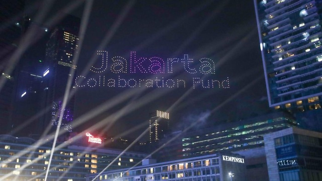 Foto Perayaan Malam Tahun Baru Di Bundaran Hi (gilang Faturahman/detikfoto).