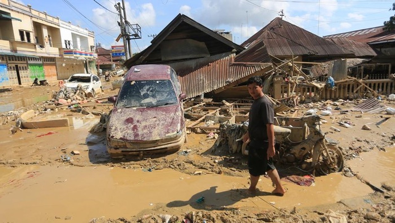 Banjir Bandang Di Aceh (antara Foto/syifa Yulinnas)
