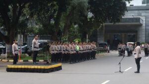 Polda Metro Jaya Beri Penghargaan Pos Terbaik Operasi Lilin Jaya 2025, Apresiasi Dedikasi Personel